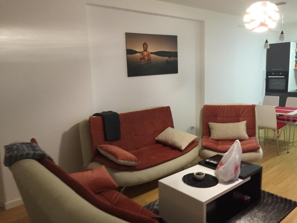 Apartment Royal Pristina Esterno foto